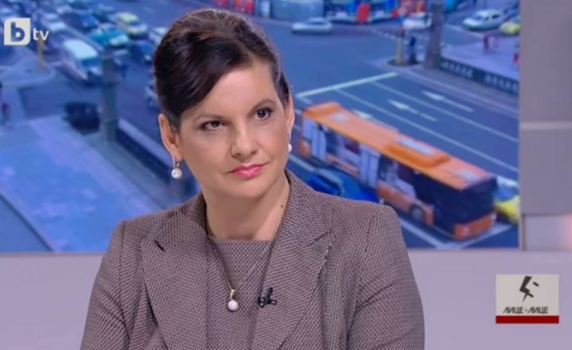 Дариткова: Манолова е обмисляла отдавна да се кандидатира. Сменила е адресна регистрация преди 6 месеца