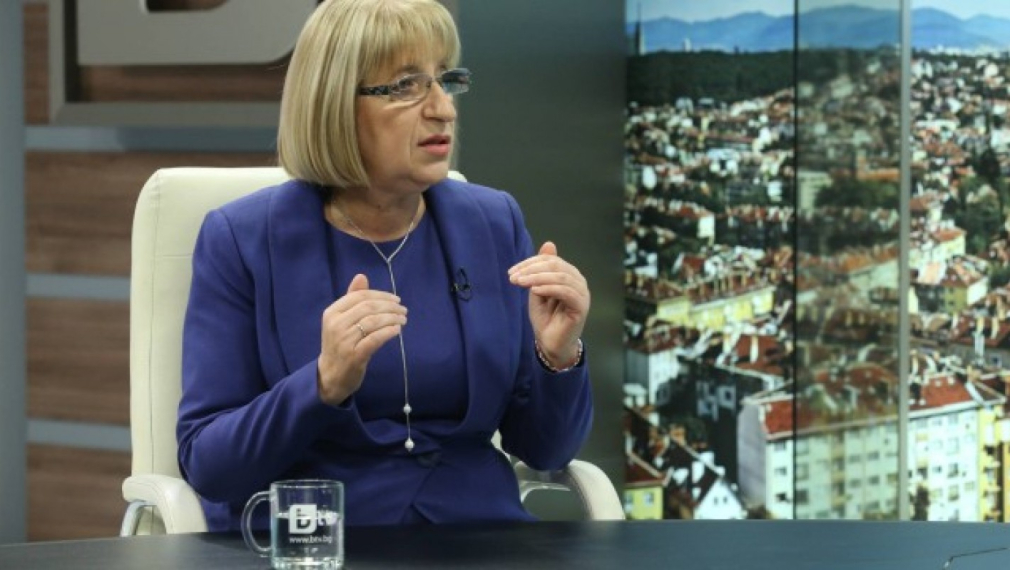 Цачева: Аз не съм манекенка, не съм тръгнала за мис България