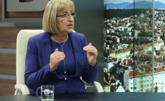 Цачева: Аз не съм манекенка, не съм тръгнала за мис България