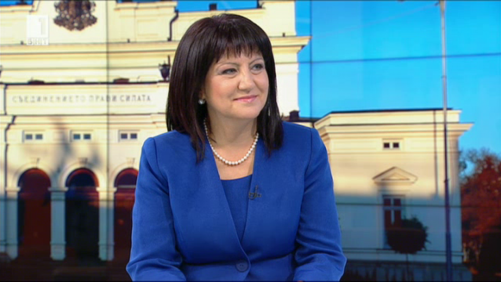 Караянчева: Манолова няма представа какво се случва в столицата, говори общи приказки