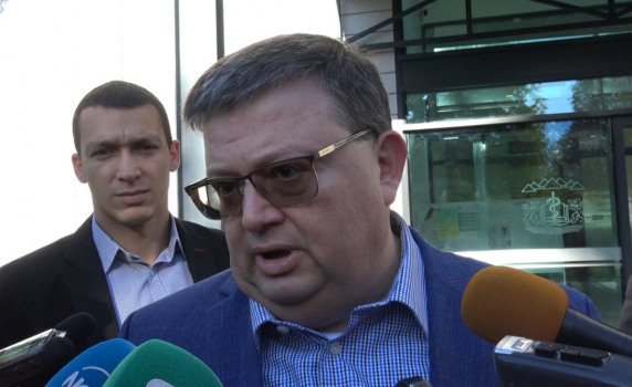 ВКП проверява имотните сделки на Пламен Георгиев, сина на Борислав Сарафов и жената на Лозан Панов