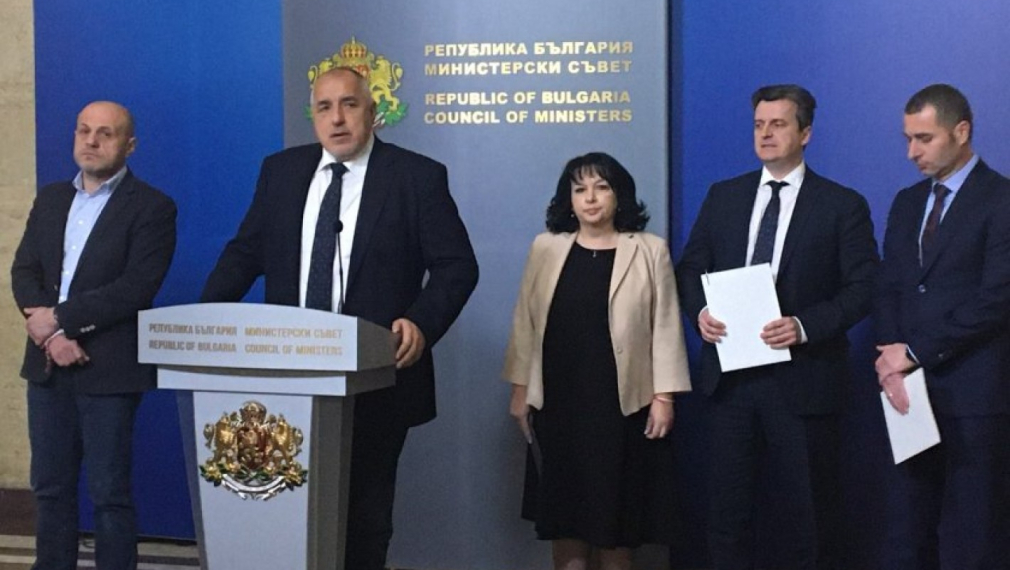 Цената на руския газ за България пада с над 40% 
