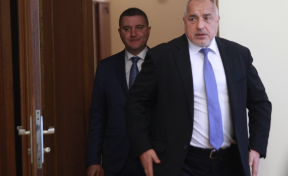 ГЕРБ първа върна надвзетите субсидии, които сама си даде