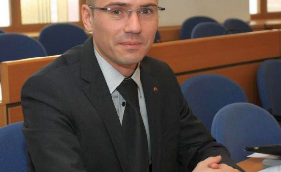 Призовавам Виктор Орбан да изостави ЕНП! Тя вече не е стожер на християндемокрацията