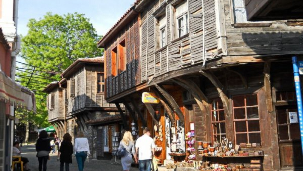 Шумът от заведенията скара туристическия бизнес в Созопол 