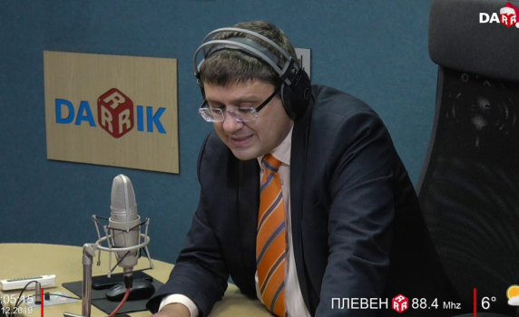 Covid-19: Повече паникьори, по-малко обединяващи лидери
