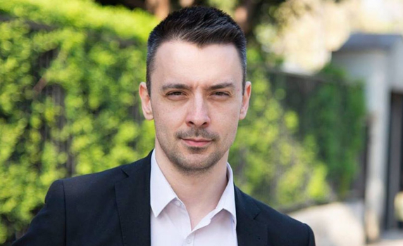 Шкварек пита Мария Габриел: Освен с фалшивите новини ще се борите ли и с герберските тролове?