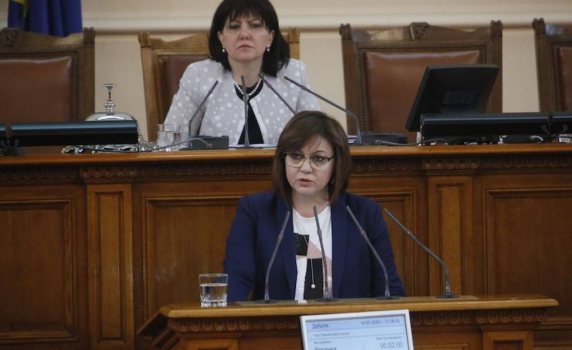 Нинова: Машинното гласуване е червена линия, която не трябва да се прекрачва      