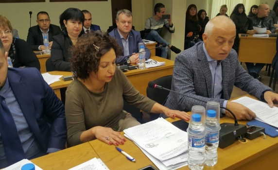Общинар от ГЕРБ: Личното ми мнение е, че театърът в Плевен не дава добра продукция и затова му режем парите