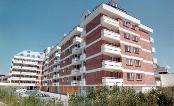 Депутати си купили апартаменти за 11 хил. лв. с компенсаторки 