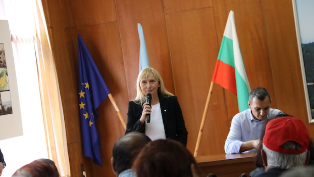 Елена Йончева: Искаме справедлива и просперираща България