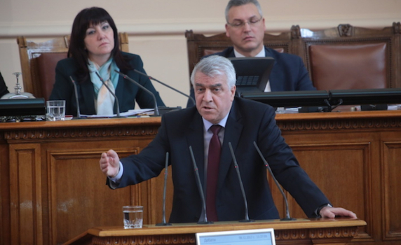 БСП иска разискване за държавния дълг