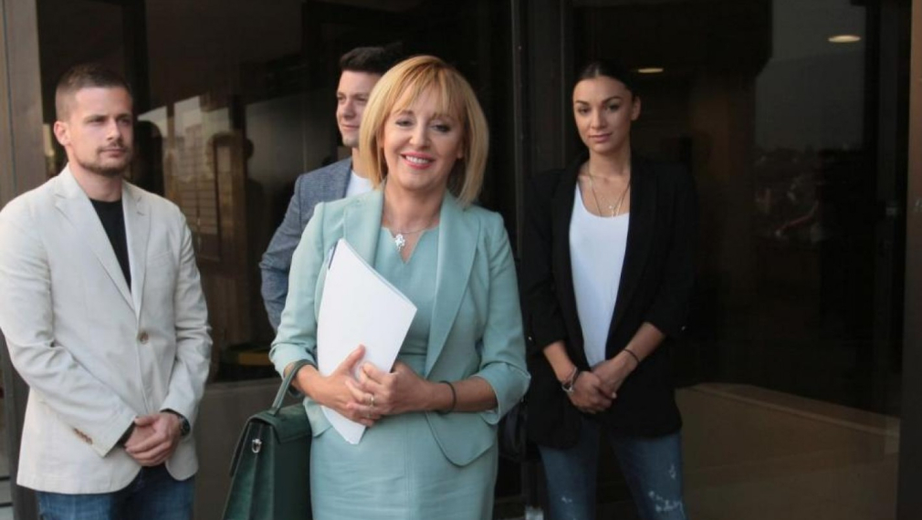  БСП единодушно подкрепи Мая Манолова за кандидат - кмет на София. Проф. Анелия Клисарова ще се бори за Варна