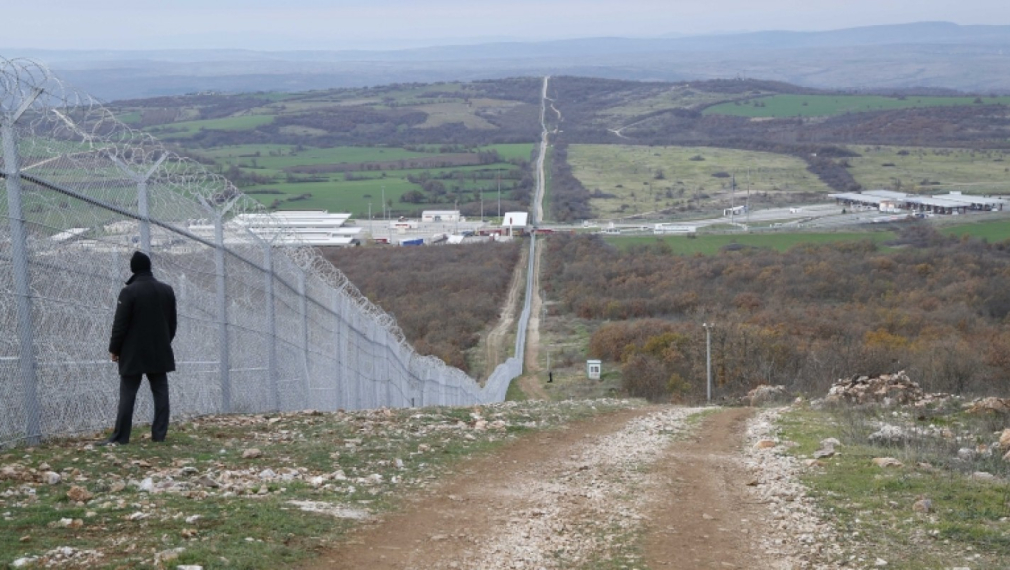 Властта засекрети оградата по границата с Турция