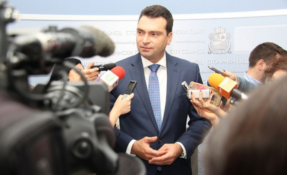 Калоян Паргов преди пленума на БСП: Кандидатирането на Манолова е очаквано, мога само да я подкрепя