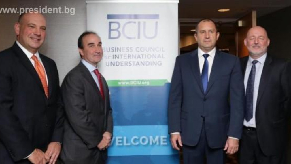Румен Радев призова водещите американски компании да инвестират в България 