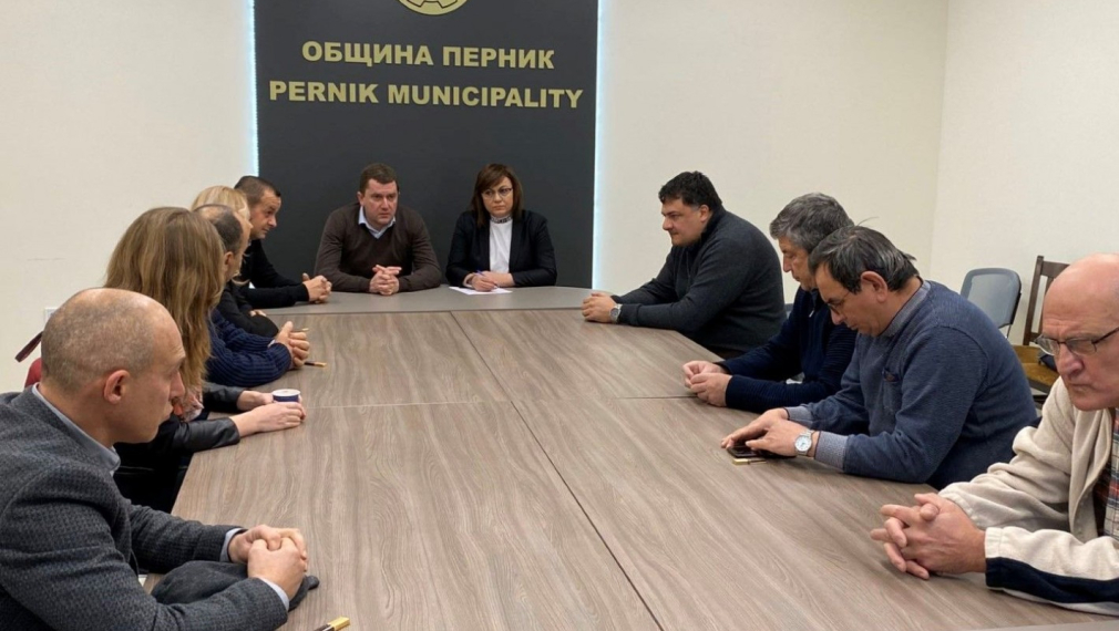 Корнелия Нинова се среща с главния прокурор заради кризата в Перник