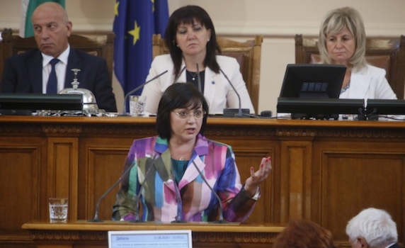 Нинова: Единственото решение е Борисов да депозира оставката на кабинета