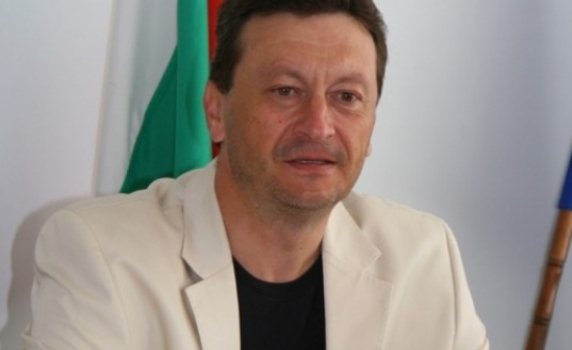 С „бежанската вълна“ САЩ удрят Европа