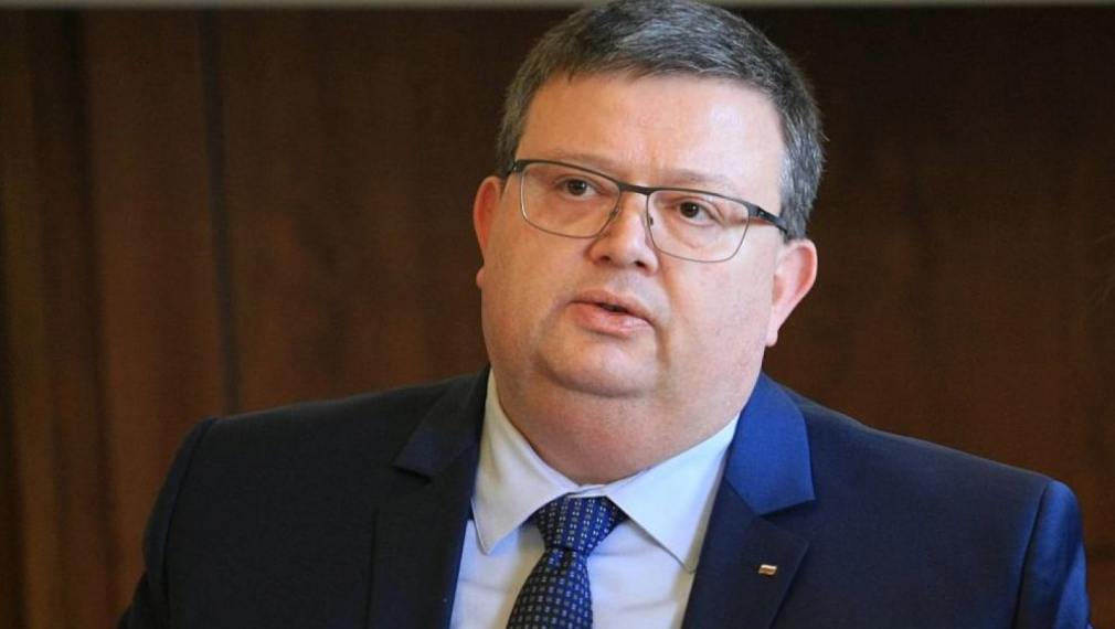 Цацаров: Гебрев вечерял с руски и полски партньори преди отравянето