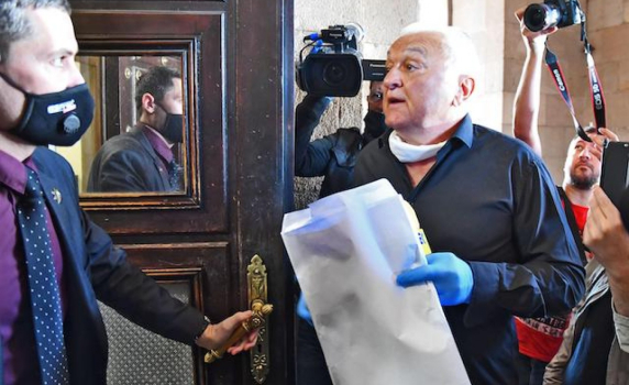 Сашо Диков донесе акциите на ПФК "Левски" в МС 