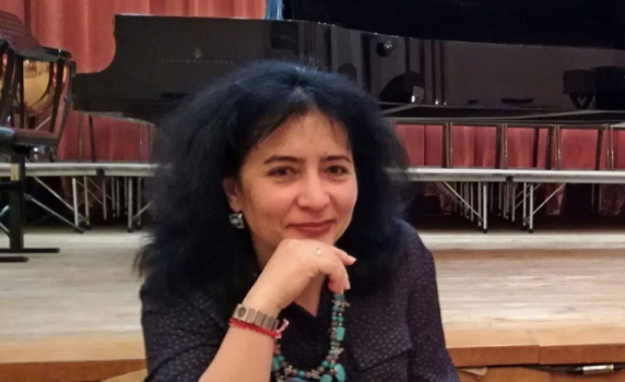Столина Добрева пред "Дневник": Трябва да намерим начин Дарина Такова да преподава при нас