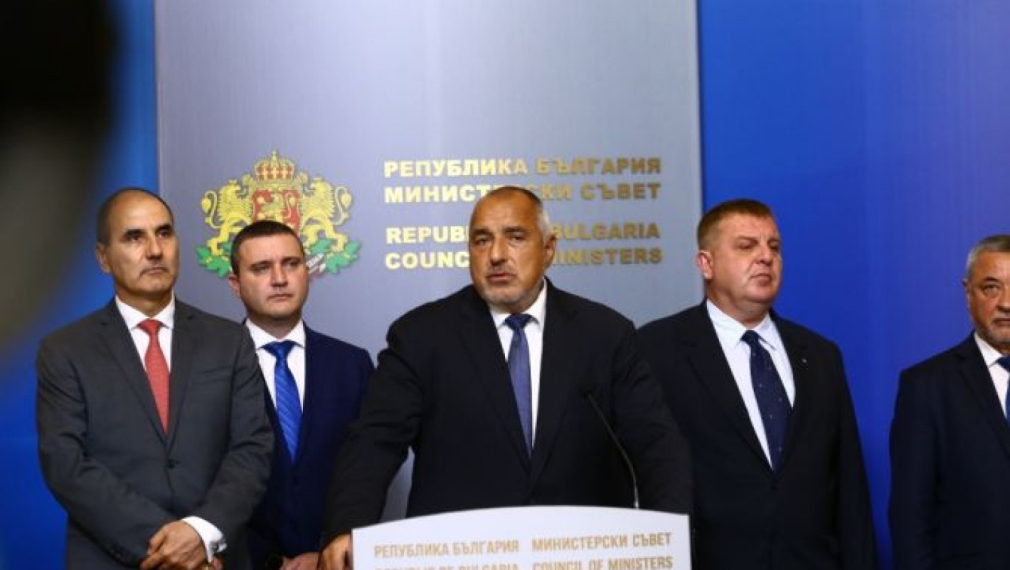 И трите министерски оставки влизат в парламента. Борисов обяви новите министри