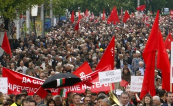 На митингите утре 50 000 в София, 15 000 в Пловдив 