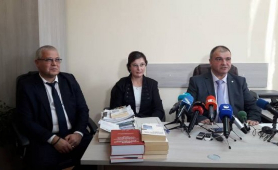 Откриха мъжа, заради когото банкова служителка открадна 1 млн. лв. от клиенти