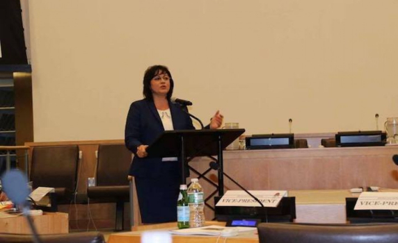 Корнелия Нинова: Властта е работа, не лични облаги