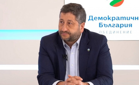 "Демократична България" призова Борисов да започне отстраняването на Гешев