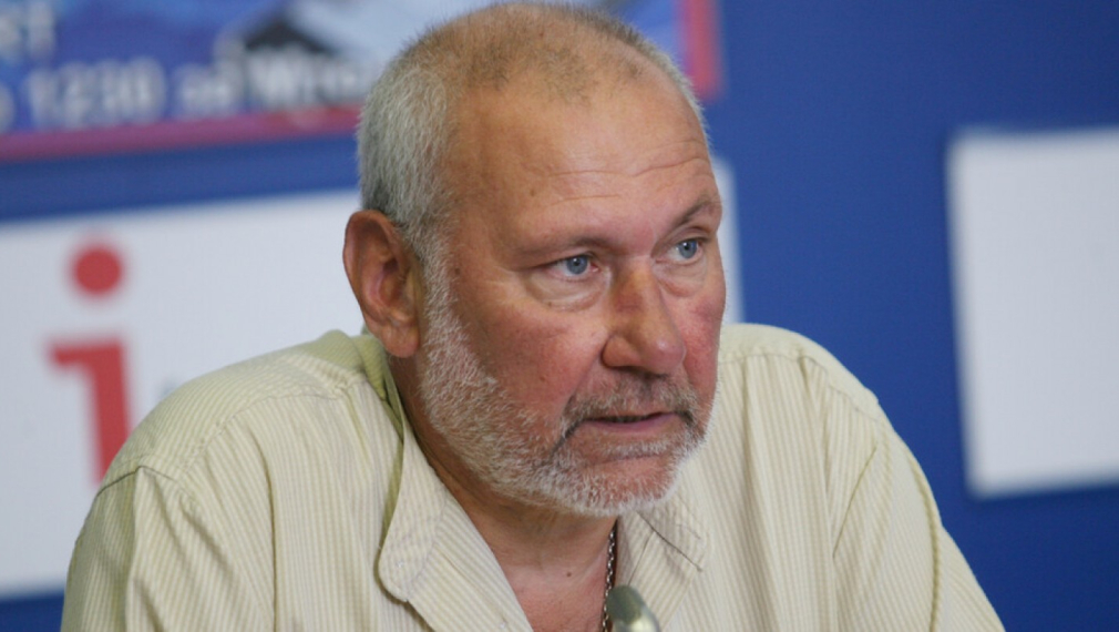 Проф. Николай Овчаров: Банов не бива да подава оставка!