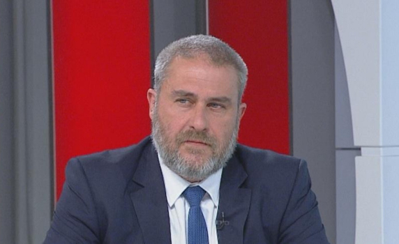 Боил Банов: Министерството на културата е за запазване на паветата на "Дондуков"