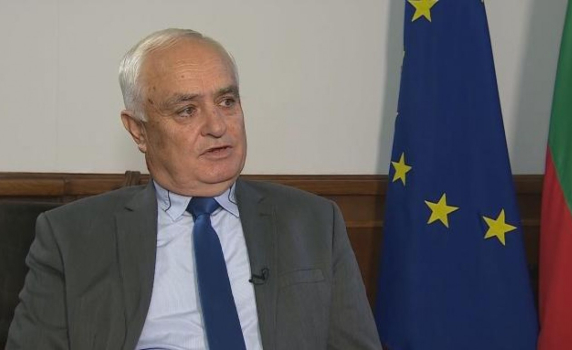 Запрянов: Няма да се доплаща за дооборудване на новите Ф-16, но засега ще са без "умни ракети"