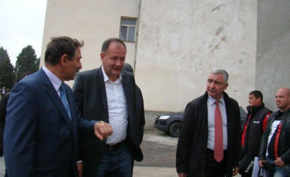Миков: Хората от малките селища усещат и ценят грижата на БСП за тях