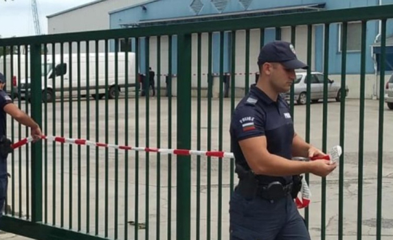 Полицията откри 75 кг кокаин, скрит в кашони с банани в Бургас