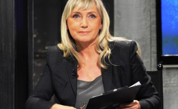 Елена Йончева отговори на петте въпроса на Валери Симеонов
