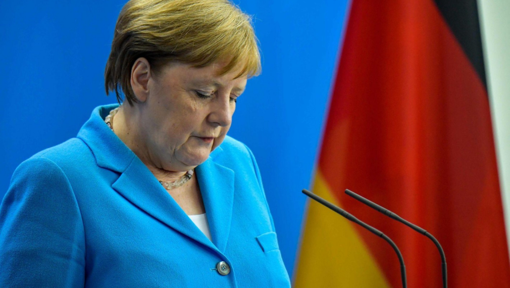 Призоваха Меркел да обясни дали има здравословен проблем 