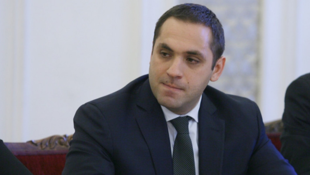 Караниколов: Хотелите и ресторантите са най-зле ударени. Кризата може да продължи с месеци