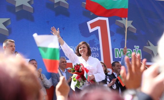 Корнелия Нинова: ГЕРБ подават оставки, а остават с апартаменти