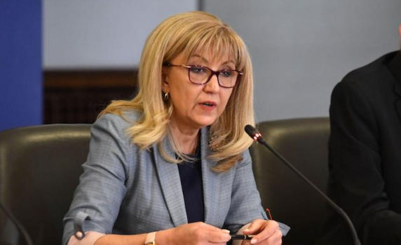 Тестват всички служители на регионалното министерство