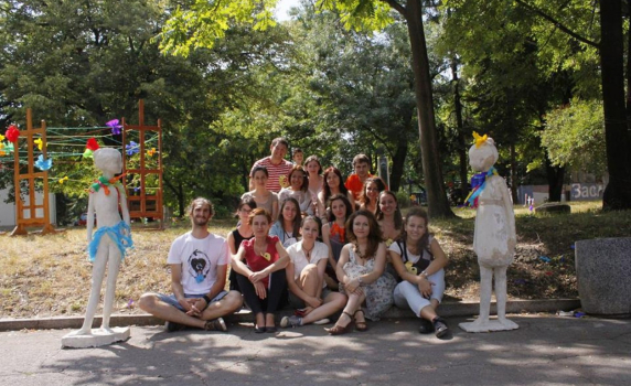 Талантливи малки художници на безкраен празник през август