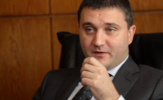 Горанов заплаши министерствата с раздути разходи