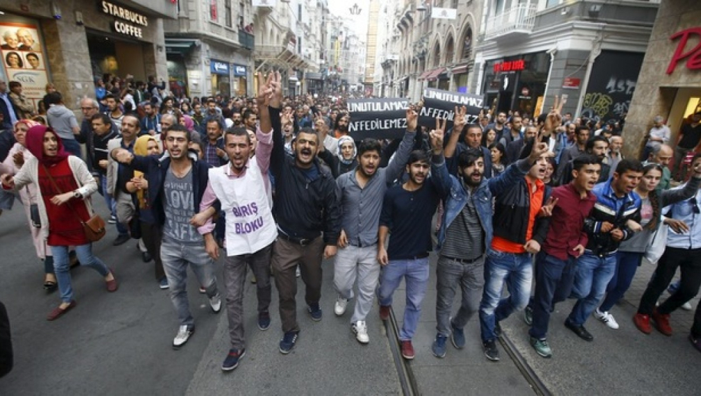 Вълна от протести срещу тероризма заля Европа