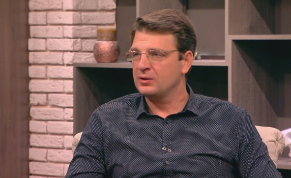 Александър Ваклин: Не познавам жената до Гешев