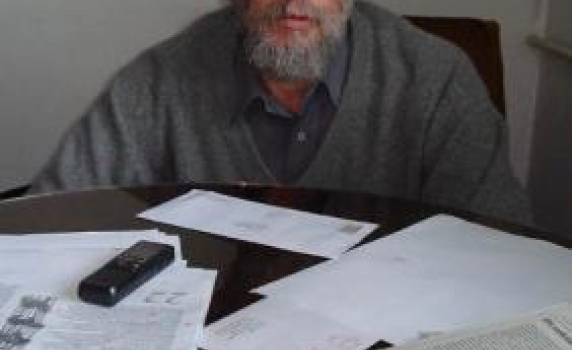 Едвин Сугарев в огледалния свят