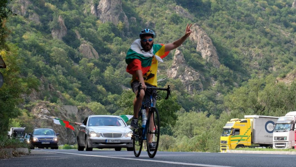 Протестно вело-автошествие "Тур дьо Боко" по пътя за Кулата
