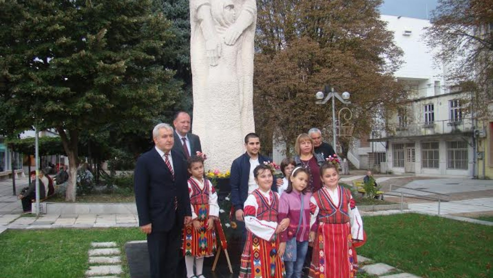 Миков в Каспичан: Младите хора в листата ни ще определят бъдещето на България