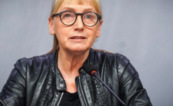 Елена Йончева: Не само оставка на Цветанов, но и да напусне политиката