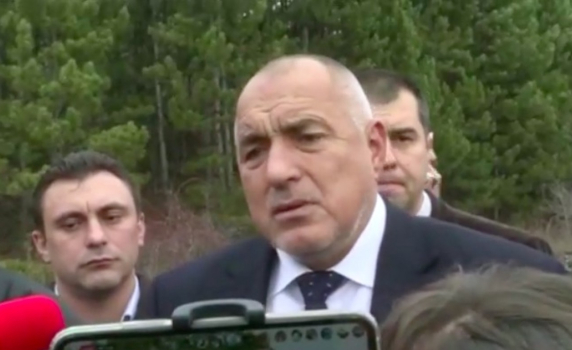 Бойко Борисов нарече "келеш" главния секретар на президента, а журналистките - "мисирки"